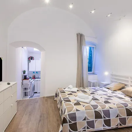 Palma Cabin Renovated Apartment Old Town - Happy Rentals Apartmán Sanremo