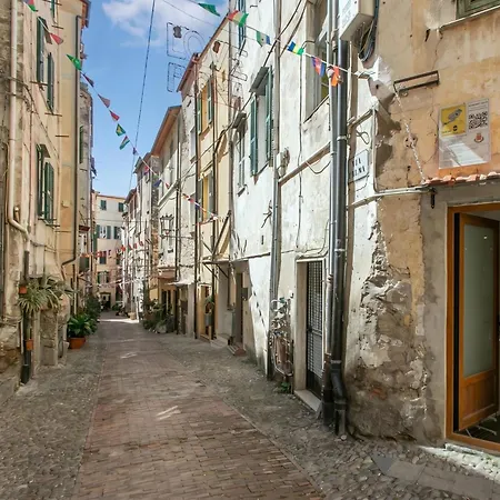 Palma Cabin Renovated Apartment Old Town - Happy Rentals